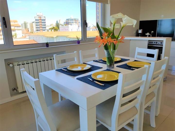 Hotel Tejas Rojas Villa Gesell Bagian luar foto