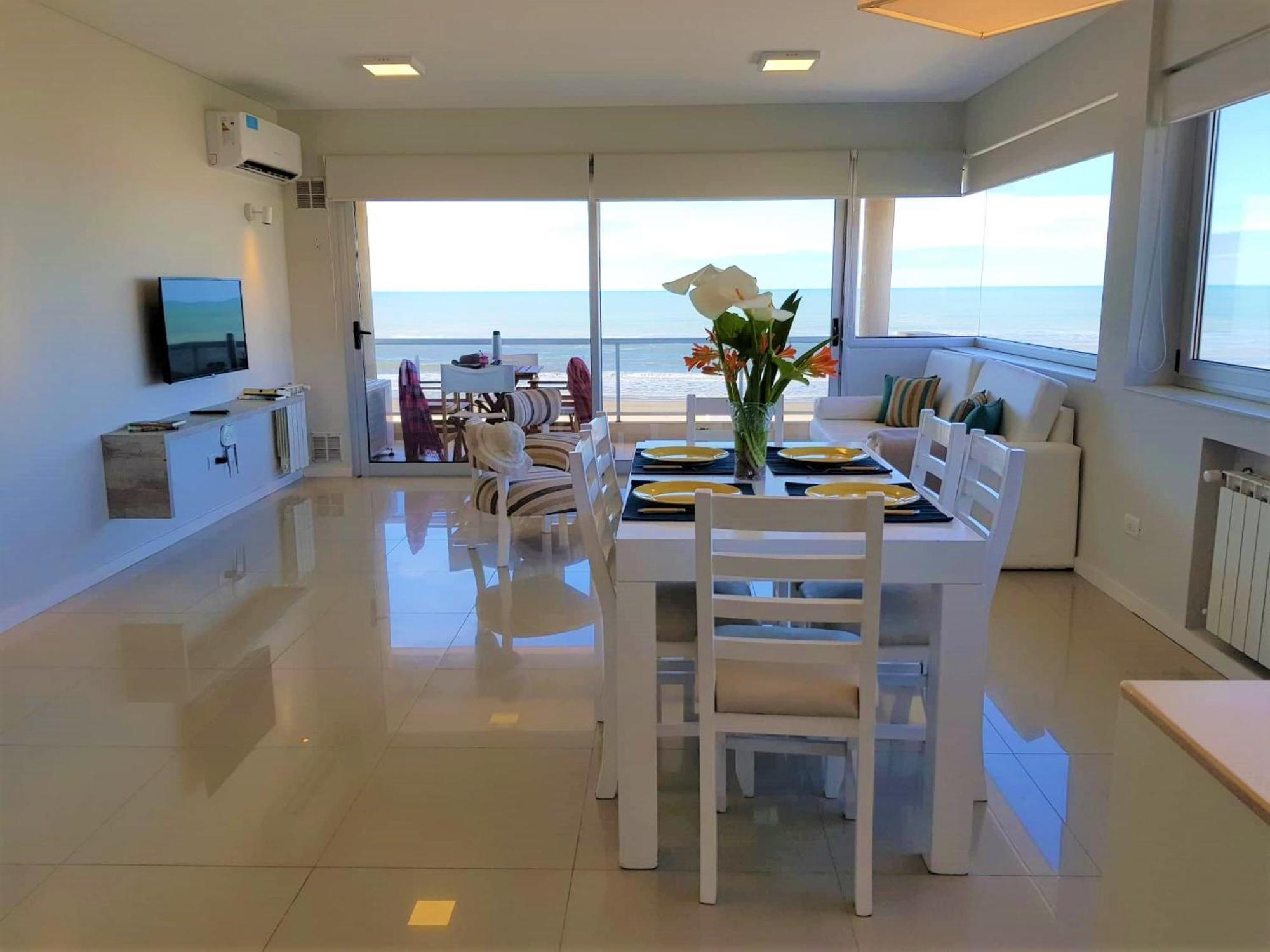 Hotel Tejas Rojas Villa Gesell Bagian luar foto