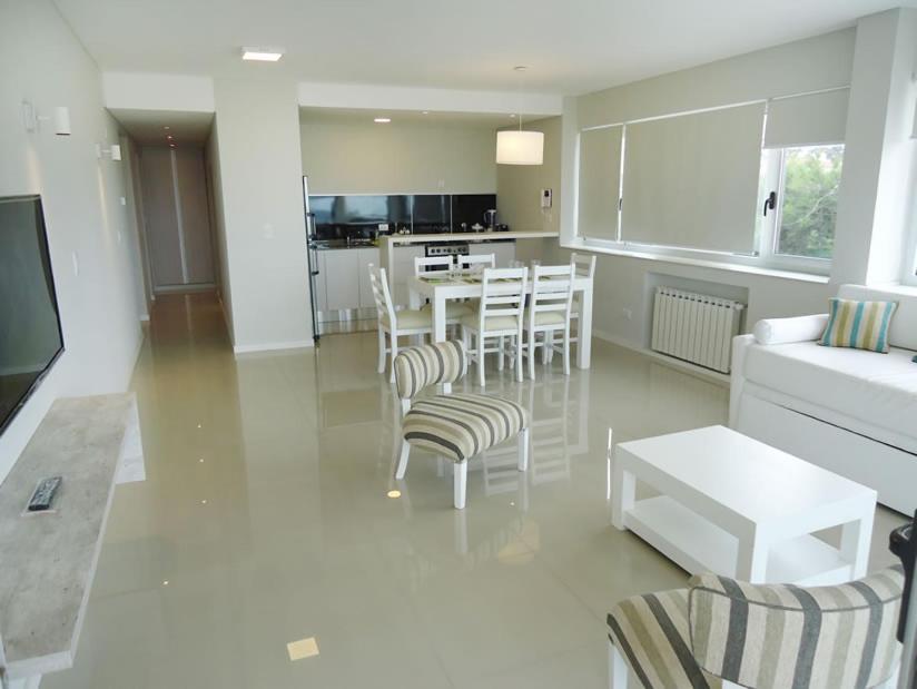 Hotel Tejas Rojas Villa Gesell Bagian luar foto