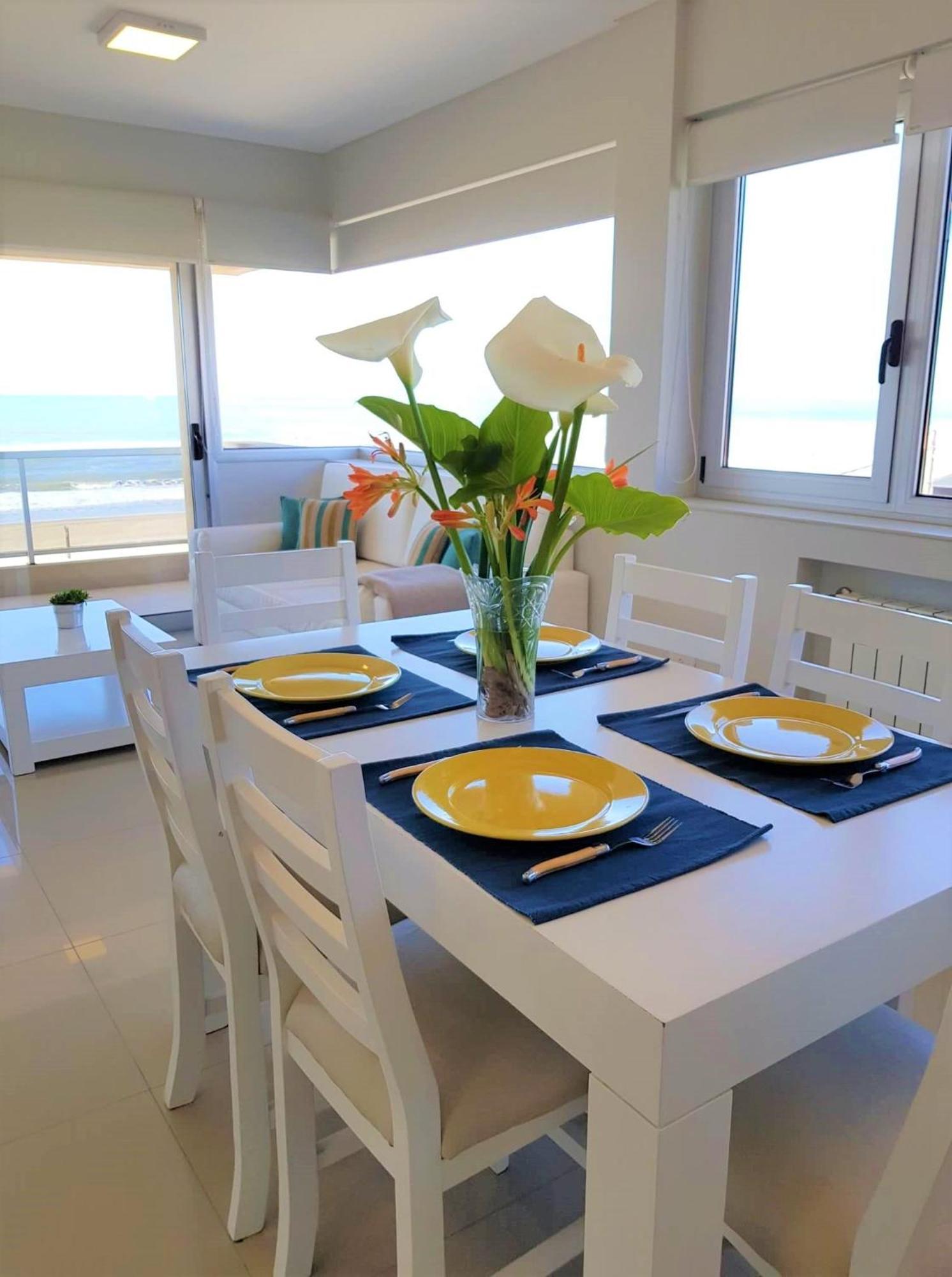 Hotel Tejas Rojas Villa Gesell Bagian luar foto