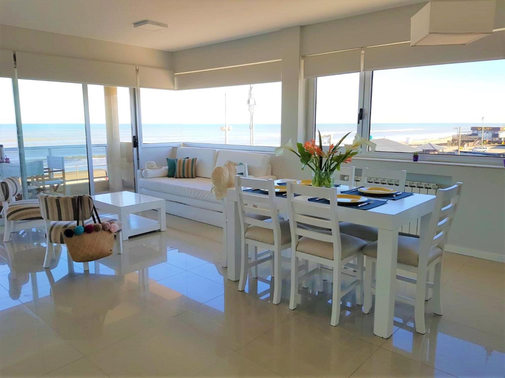 Hotel Tejas Rojas Villa Gesell Bagian luar foto
