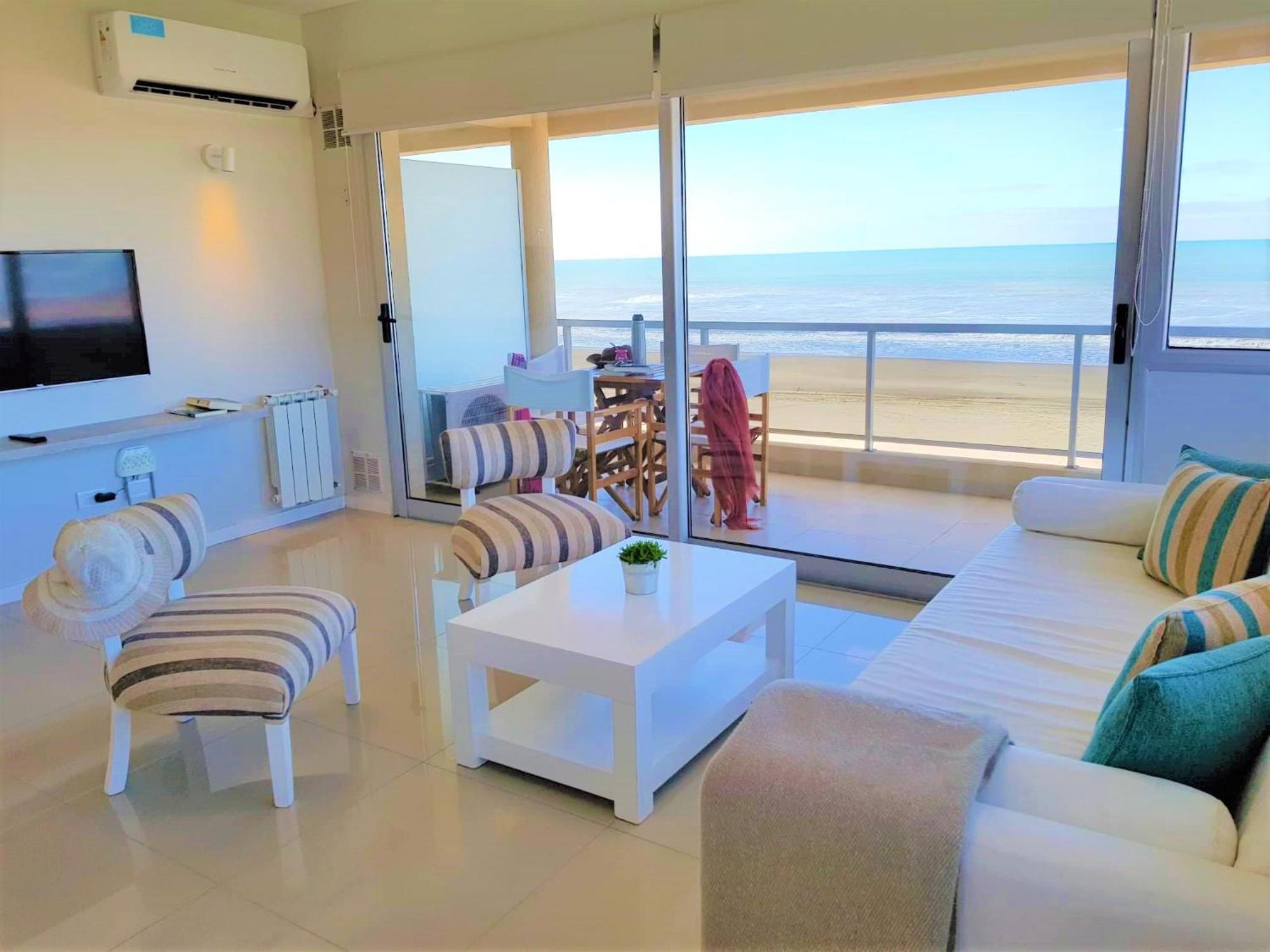 Hotel Tejas Rojas Villa Gesell Bagian luar foto