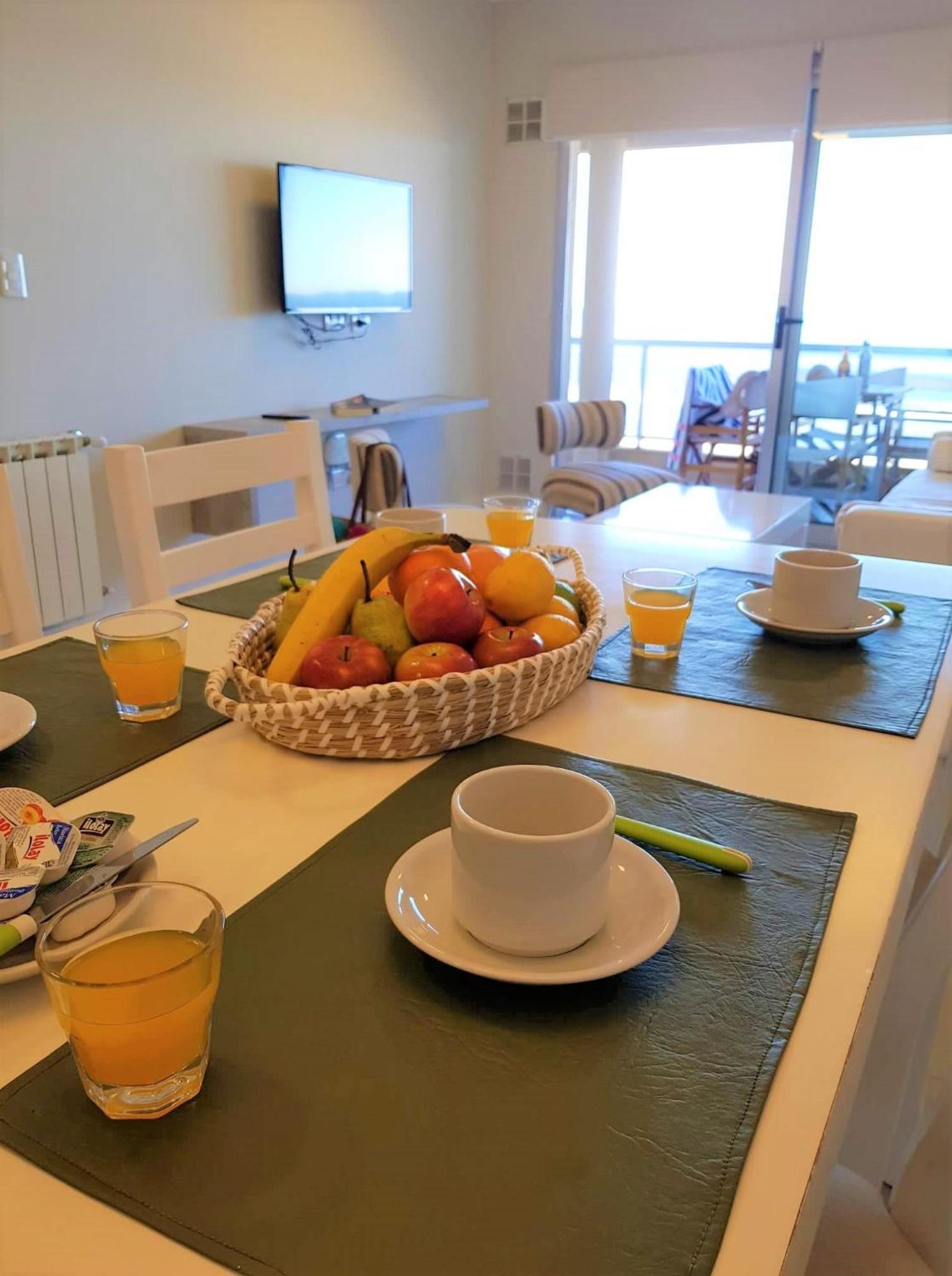 Hotel Tejas Rojas Villa Gesell Bagian luar foto