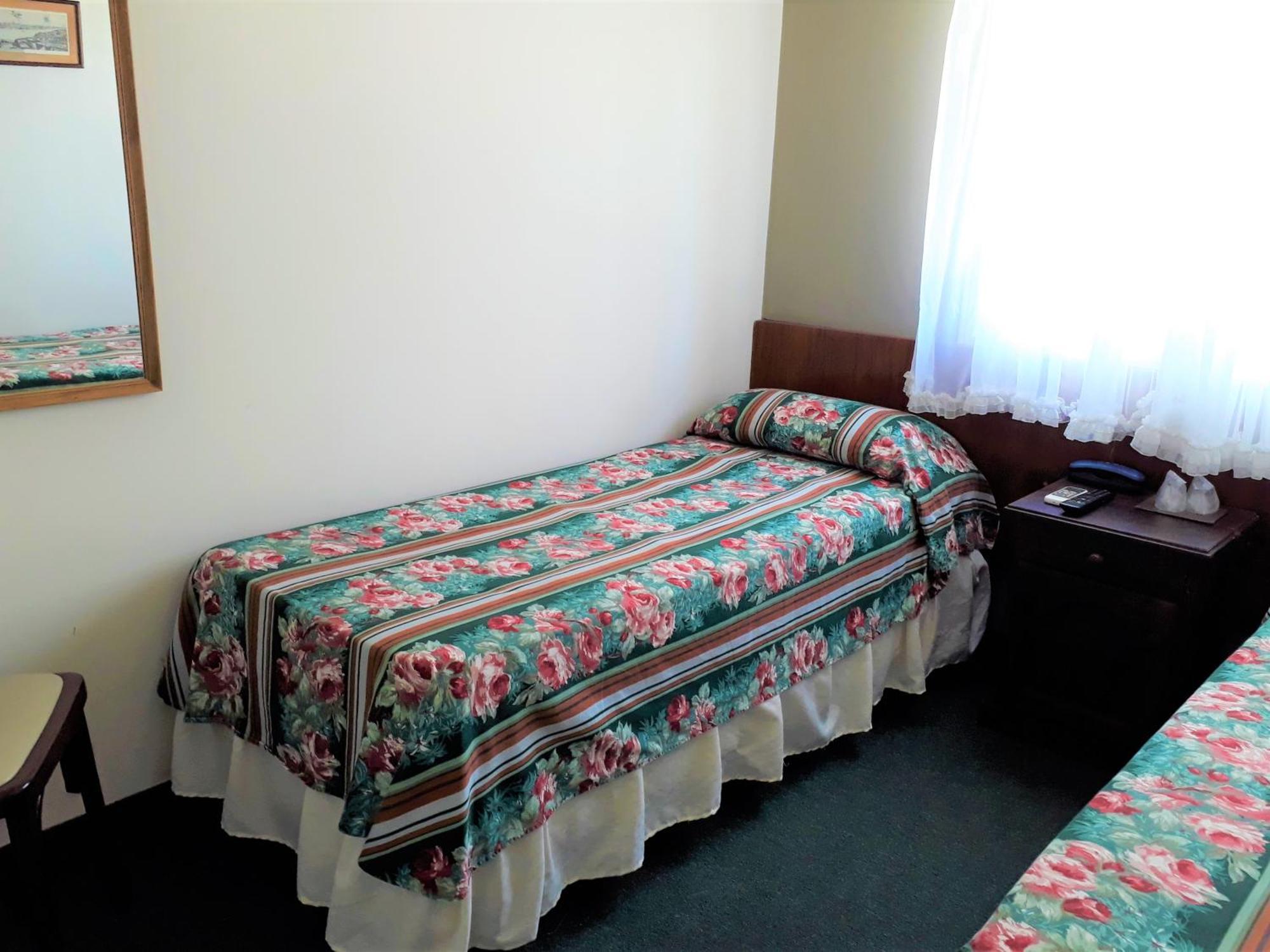 Hotel Tejas Rojas Villa Gesell Ruang foto